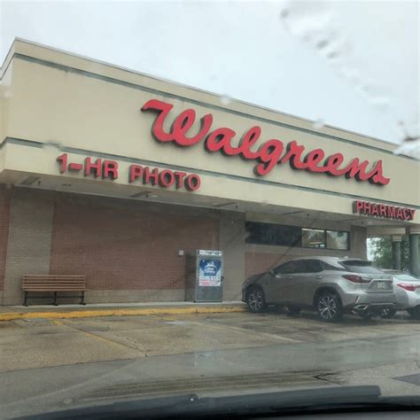 5555 Essen Ln. Baton Rouge, LA 70809. (225) 508-3850. COMMUNITY, A WALGREENS PHARMACY #16478 in Baton Rouge, LA is a pharmacy in Baton Rouge, Louisiana and is open 7 days per week. Call for service information and wait times.. 