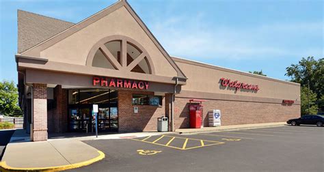 Oct 22, 2020 ... in Waterloo, Iowa; and 4600 86th St. in Urbandale, Iowa. The tenant, Walgreens Co., is the largest drugstore chain in the United States. The .... 
