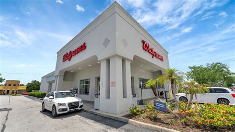 Walgreens Pharmacy #3128, TAMPA, FL. 5709 Gunn Hwy. Tampa, FL 33625 (813) 969-4203. Walgreens Pharmacy #3128, TAMPA, FL is a pharmacy in Tampa, Florida and is open 7 days per week. Call for service information and wait times. Hours. Mon 9:00am - 9:00pm; Tue 9:00am - 9:00pm; Wed 9:00am - 9:00pm;. Walgreens tampa fl