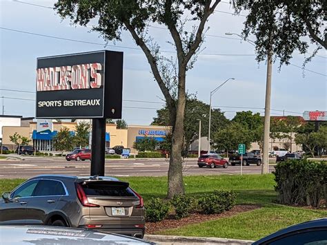 Walk ons lakeland. Sep 25, 2020 · Walk-On’s Sports Bistreaux recently broke ground for their newest location in South Lakeland along US Highway 90. Their new eatery will be located outside of Lakeland Square Mall where the former Toys R’Us store was located. Aside from being the first eatery of its kind in Lakeland, the new building will also be the first of its kind for ... 