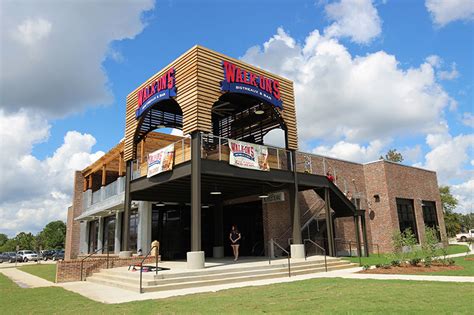 Walk ons slidell. Feb 12, 2019 · Walk-On’s Bistreaux & Bar is building its second North Shore location on a site at Slidell’s Fremaux Town Center.. The 8,000-square-foot restaurant is currently under construction on a 1.5 ... 
