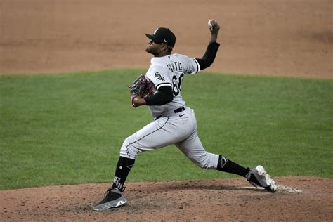 Walk-off balk: Chicago White Sox find another tough way to lose, this time 7-6 to the Kansas City Royals