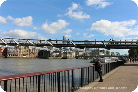 Walking down Bankside River Thames, London, United Kingdom …