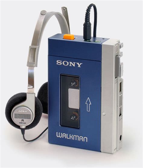 Hello all. That Walkman and SoundAbout here 2 years old makes 40 years 1979-2019 portable first release of the Sony cassette. And I got to treat well and I r.... Walkman tps l2