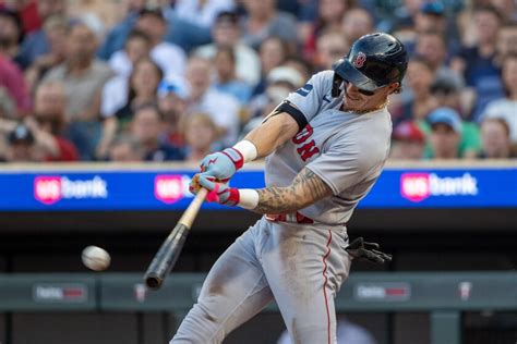 Walks help doom Twins in series-opening loss to Red Sox