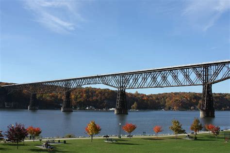 Walkway hudson. Walkway Over the Hudson (formerly known as the Poughkeepsie Bridge, Poughkeepsie Railroad Bridge, Poughkeepsie–Highland Railroad Bridge, and High Bridge) is a steel … 