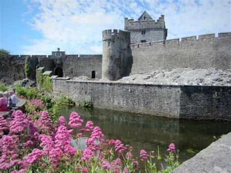 Wall Liam in The Square Cahir E21ER02 Co. Tipperary