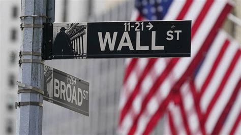 Wall Street opens flat ahead of this week’s labor data