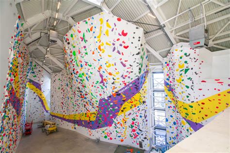 Wall climbing sofia.  Walltopia Climbing & Fitness впечатлява с дизайн, Sofia ...