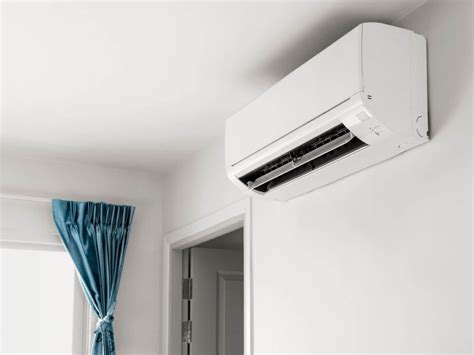 Wall mounted air conditioner vibration.  Examples of famous defensive walls inc...