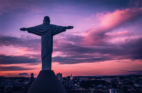 Wallpaper Jesus Statue In Rio De Janeiro Brazil