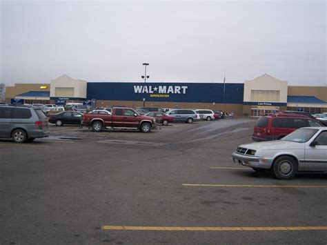 Walmart altoona iowa. Find out the address, phone number and opening hours of Walmart in Altoona, Iowa. The store offers gas station, tire & lube, Subway, pharmacy, vision center and more services. 