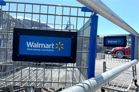 Walmart and Target Are Inflation Bellwethers. The Stocks Are …