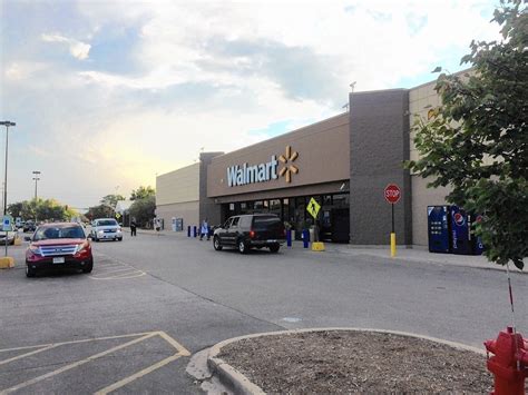 Walmart aurora il. Find great Auto Services from certified technicians at your Aurora, IL Walmart. Services include Battery, Tire, and Oil & Lube. ... Walmart Supercenter #4405 2900 ... 