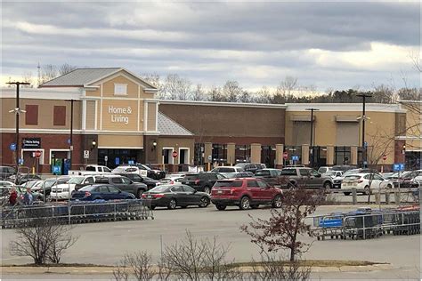 Walmart bangor maine. Nov 7, 2023 · BANGOR, Maine (WABI) - A man from Smyrna arrested following a fire at the Walmart in Bangor Friday made his first court appearance on Monday. Lucas Landry, 44, is charged with felony arson and ... 
