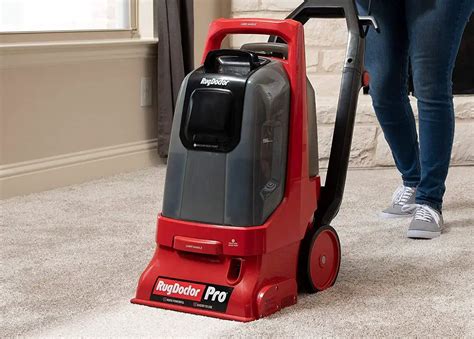 Additionally, the ProHeat 2X® Revolution® Pet Pro Advanced carpet cleaner comes with 3 different cleaning modes: MAX Clean Mode to remove emedded dirt, stains and allergens, Deep Clean Mode for tough stains and spills, and Express Clean Mode to dry your carpets in about 30 minutes.*