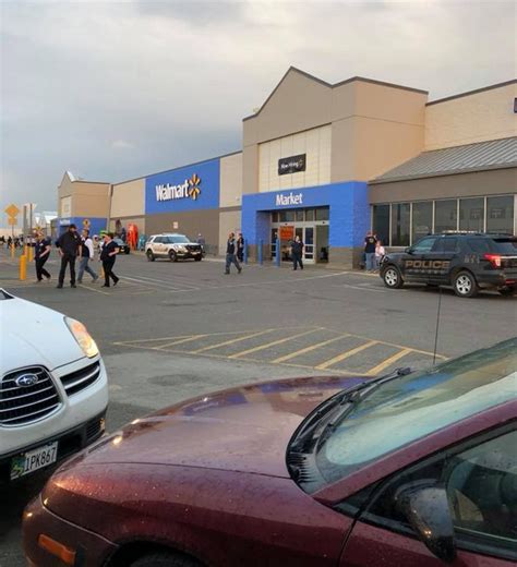 Walmart deteoit lakes. Walmart Stores Detroit Lakes MN - Hours, Locations & Phone Numbers Discount Stores. Aldi; Walmart; Dollar Tree; Near Detroit Lakes MN. Dollar General; 1583 Highway 10 W. 56501 - Detroit Lakes MN. Open. 4 km. 1303 Charles St. 56470 - Park Rapids MN. Open. 61.24 km. 3300 State Highway 210 W. 56537 - Fergus … 