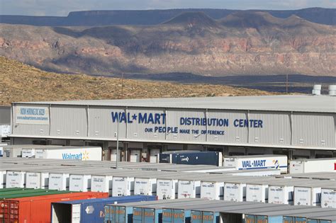 Walmart Distribution Center Warehouse Orderfiller/Freight Handlers. Walmart 3.4. Robert, LA 70455. $19.75 - $28.30 an hour. ... Sparks, NV 89434. Up to $30 an hour ... . 