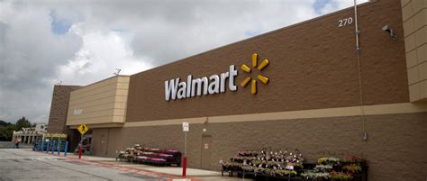 Walmart greer. Walmart has also been sweetening the incentives to keep managers motivated and from leaving for other opportunities. This year it has increased pay … 