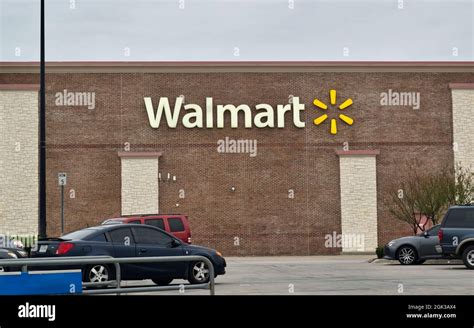 Walmart humble tx. Wal-Mart’s corporate website calls “logistics” and “distribution” the heart of its operation, one that keeps millions of products moving to customers every day of the year. 