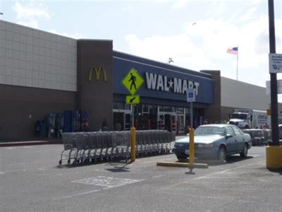 Walmart in aberdeen. Auto Care Center at Aberdeen Supercenter Walmart Supercenter #1097 250 Turner St, Aberdeen, NC 28315. Open ... 