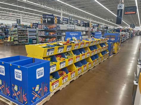 Walmart lauderdale lakes. Walmart Lauderdale Lakes, FL (Onsite) Full-Time. Job Details. Hiring now with no experience required Great benefits and promotions within Full and part time positions available immediately As a cashier at Walmart, you are more than just an 'item scanner.' You play a major role in how our customers feel when they leave the store You might be … 