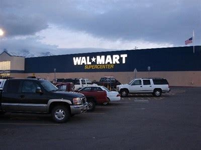 4 thg 9, 2020 ... There are many many WalMarts that no longer allow overnight parking for RVs and trucks. So don't assume if you pull in late at a Wal Mart that .... 