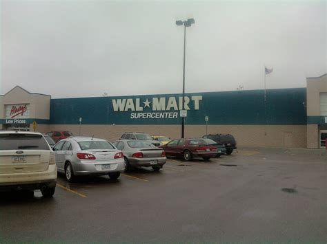 Walmart oskaloosa iowa. Address. 110 South D Street. Oskaloosa, IA 52577. Google Maps. Store Phone Number. 641-673-8663. Department Phone Numbers. Get emails from our store. 