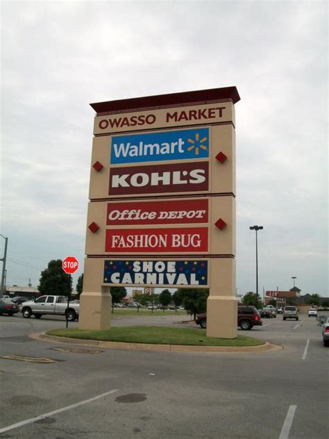 Walmart owasso ok. You can visit Walmart Supercenter at 12101 East 96Th Street North, in the north-east section of Owasso (not far from Saint John Owasso). The store is an important … 