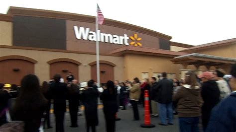 Walmart patterson ca. For information about benefits and eligibility, see One.Walmart.com. The hourly wage range for this position is $17.00 to $37.00. The actual hourly rate will equal or exceed the required minimum ... 