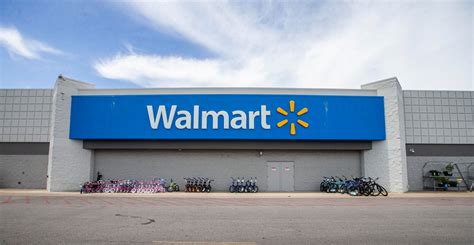 Walmart rockford. Get more information for Walmart in Rockford, IL. See reviews, map, get the address, and find directions. Search MapQuest. Hotels. Food. Shopping. Coffee. Grocery. Gas. Walmart $ Opens at 6:00 AM (815) 399-7143. Website. ... Directions Advertisement. 7219 Walton St Rockford, IL 61108 Opens at 6:00 AM. Hours. Sun 6:00 AM -11:00 PM 
