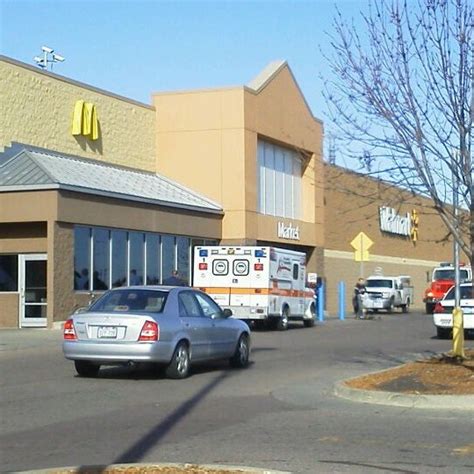 Walmart sioux city. Walmart Supercenter #1361 3400 Singing Hills Blvd, Sioux City, IA 51106. 