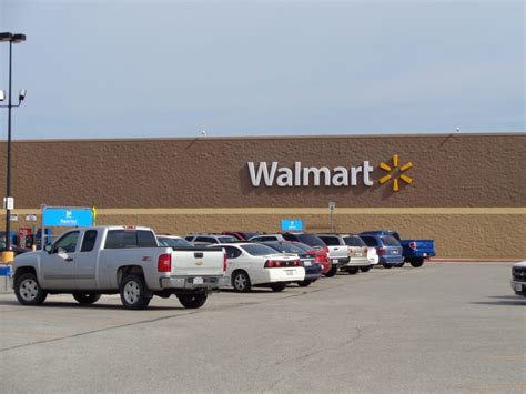 Walmart supercenter auto shop. Shop All Auto Electronics GPS & Navigation. Walmart Restored ... Walmart Supercenter #4230 10105 Lima Rd, Fort Wayne, IN 46818. Open ... 