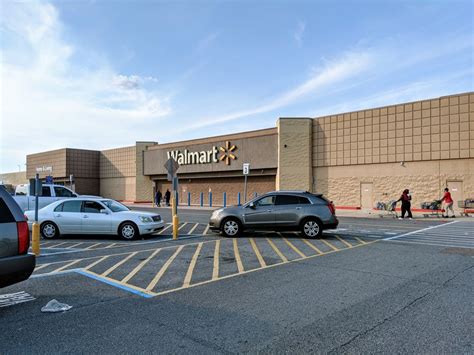 Walmart supercenter baton rouge. 