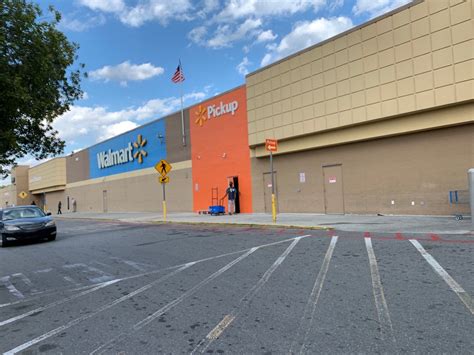 Walmart supercenter goldsboro nc. Walmart Supercenter #4564 2908 Us Highway 70 W, Goldsboro, NC 27530. Open ... 