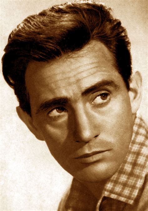 Walter chiari.  A Parma c'&egrave; anche Pizzetti.  Per essere un cimitero...