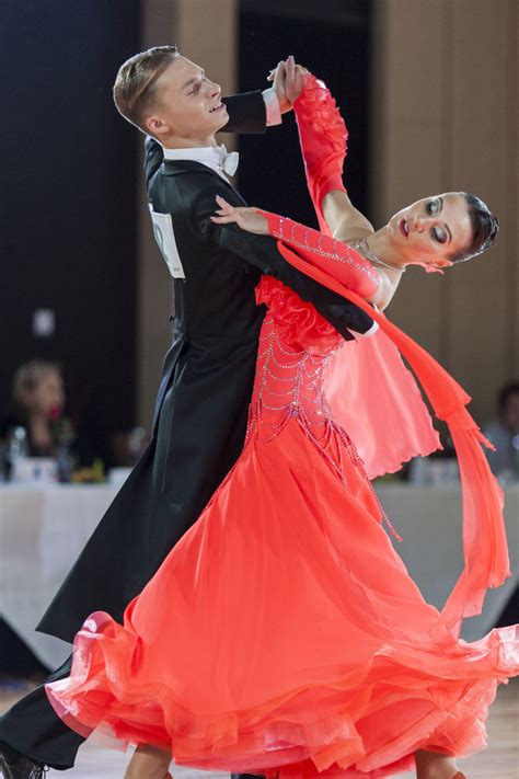 Waltz dance. Things To Know About Waltz dance. 