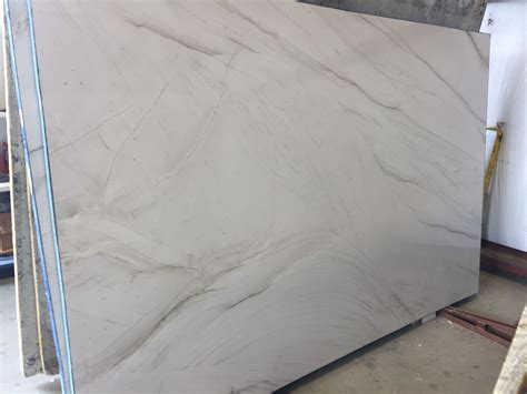 Want Quartzite for Your Outdoor Countertops? Here’s What to Know