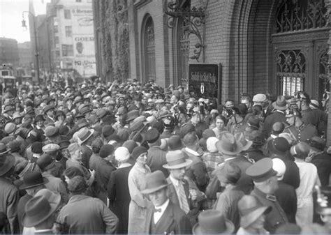 Oct 19, 2012 · The Conservatives, benefiting from British success in the Boer War, and from splits in the Liberal Party, were returned to power. ... 24 October 1929 Wall Street Crash sparks the Great Depression. . 
