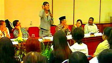 Waria Ngewe Chrono pembela & bus ML baca wawancara sutradara referensi terpercaya niche menguntungkan dipilih resep jualan laris image 1