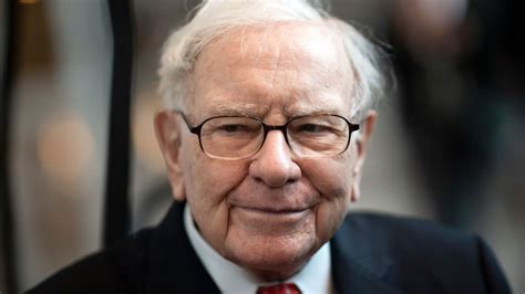 Warren Buffett donates $870 million to charities ahead of Thanksgiving