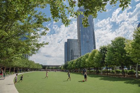 Warren park dallas. Klyde Warren Park is centrally located just a few block north of downtown Dallas, Texas. This elevated 5.2 acre park includes everything from daily activities and … 