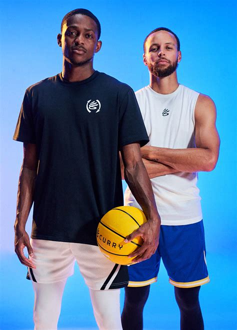 Warriors: Curry Brand signs Kings guard Fox as first signature athlete