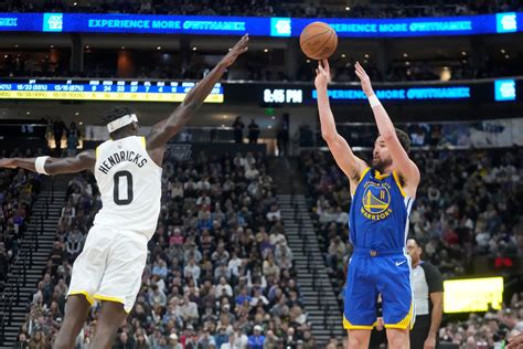 Warriors ride Thompsons big game off the bench to 140-137 victory over Jazz