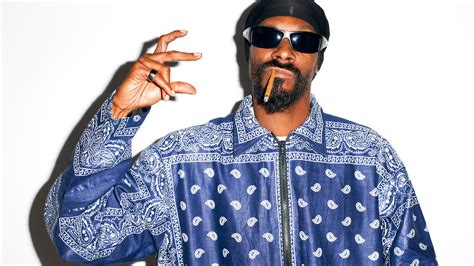 Snoop Dogg's childhood wasn't particularly normal. Per The Guardian, the musician spoke about his memories with the Crips gang from his teen years."When you in the hood, joining a gang it's cool because all your friends are …. 