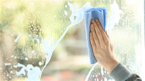 Wash windows. The recipe to make an amazing non-chemical, all natural solution for cleaning your window glass is simply 1 part white vinegar and 1 part hot water. Sponge or Wash Cloth. Use a sponge or wash cloth to apply your solution and scrub the panes of your window’s glass. 