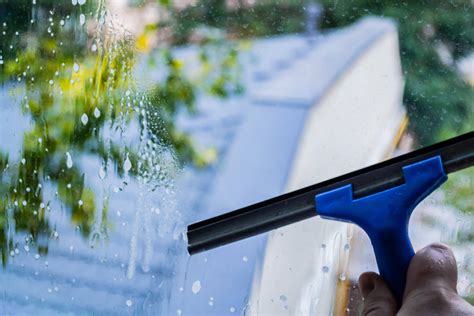 Washing exterior windows. Window washing tools Your basic window washing kit should include a clean bucket, lint-free cloths (microfiber is an excellent choice), and a scrubber or large sponge. A 10-to-12-inch rubber-bladed squeegee with an extended handle can be a significant help in cleaning the exterior sides of your windows (avoid using squeegees indoors, as this ... 