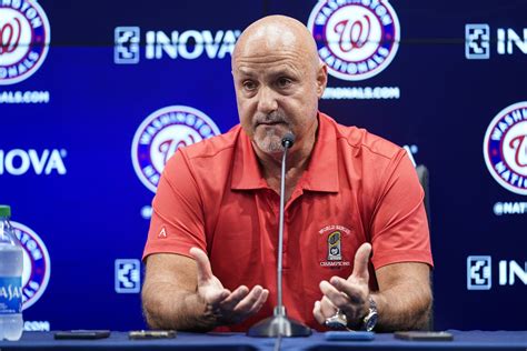 Washington Nationals sign general manager Mike Rizzo to a multiyear extension