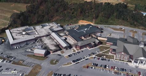Washington county tennessee jail. If you know someone who has been arrested and want to find out what their custody status is, an inmate search is the quickest way to get your questions answered. Once a person is i... 