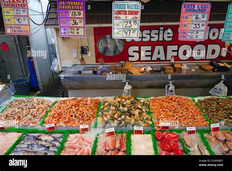 Washington dc fish market. Jul 17, 2021 ... At Union Market in D.C., District Fishwife usually has Maryland crab meat for $14 to $18 for a half pound. Right now, it's $21. “Availability is ... 